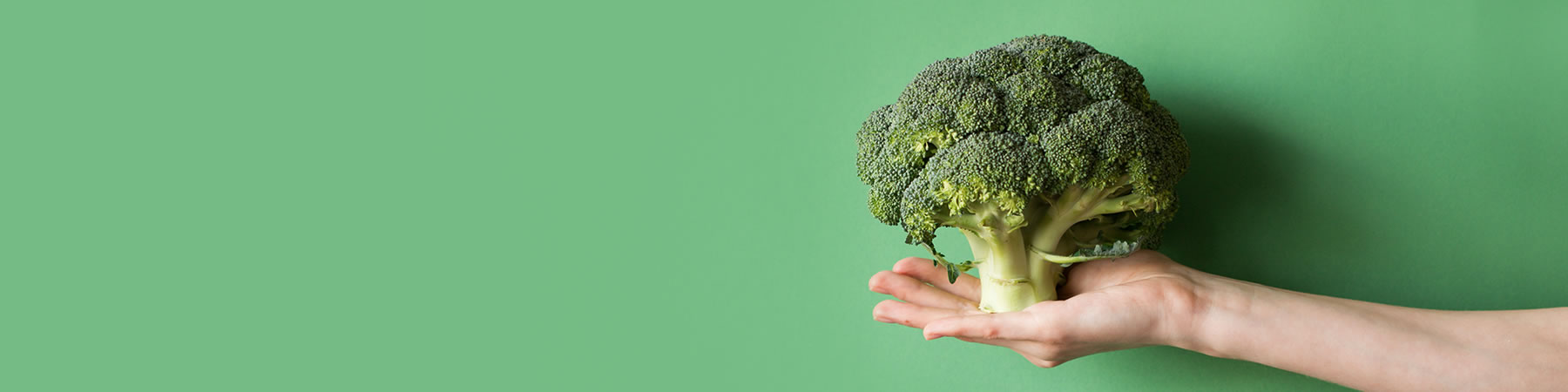 ¿El brócoli contiene más calcio que el queso?