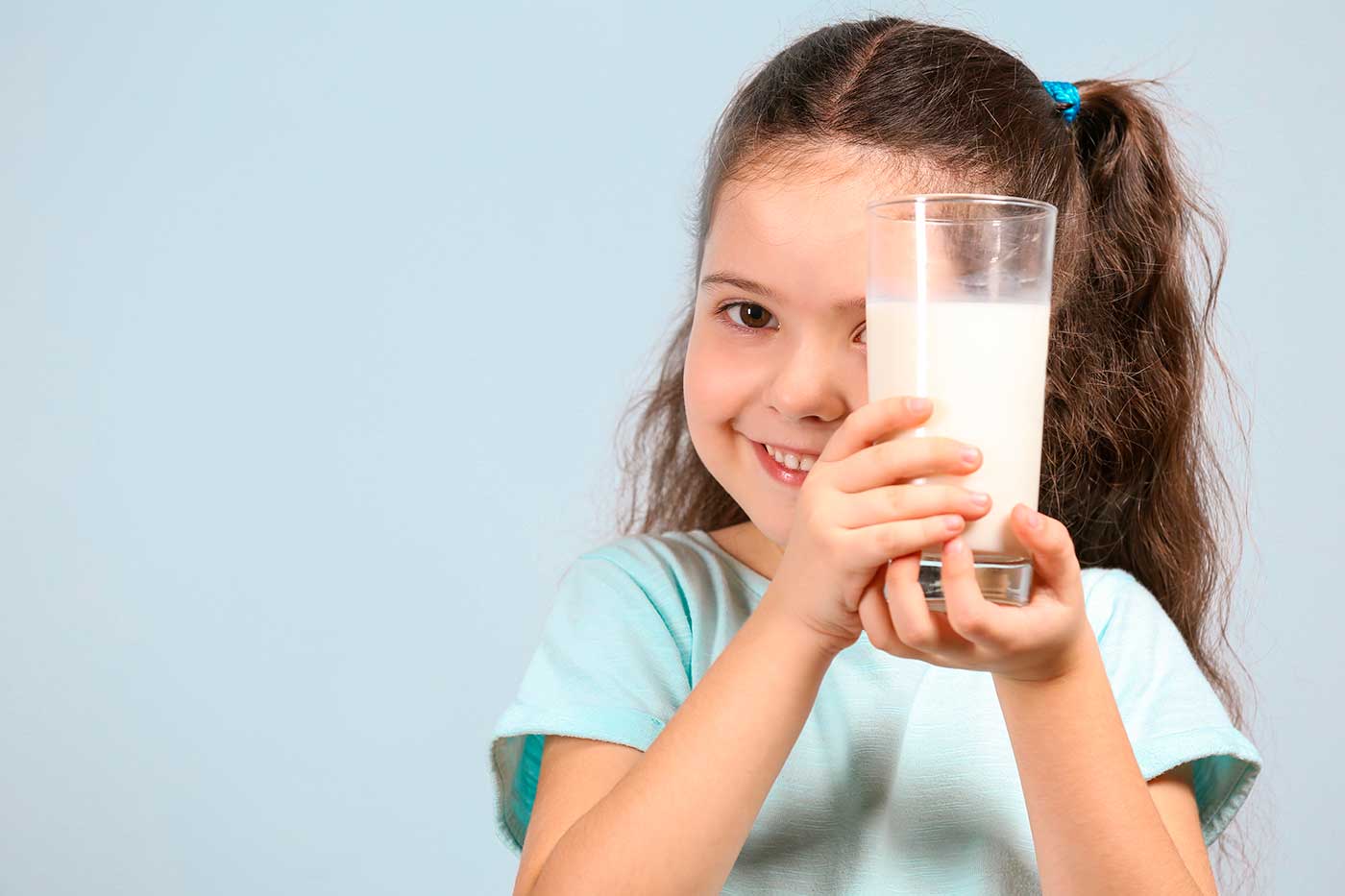 ¿Por qué tomar leche? Su importancia y desde cuándo es ideal consumirla